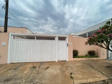 Casa com 3 Quartos à venda, 134m² no Parque Residencial Santa Gertrudes, Marília