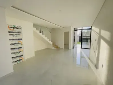Sobrado com 4 Quartos à venda, 151m² no Centro, Eusébio