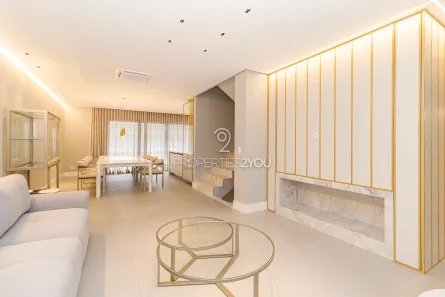 Casa de Condomínio com 3 Quartos para alugar, 266m² no Ahú, Curitiba