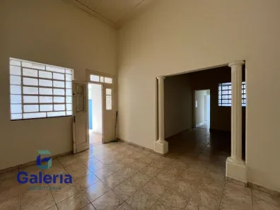 Casa com 3 Quartos para alugar, 120m² no Centro, Ribeirão Preto