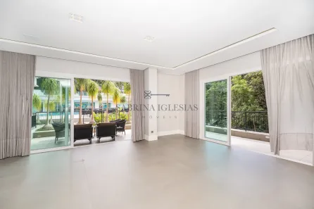 Apartamento com 4 Quartos para alugar, 579m² no Campo Comprido, Curitiba