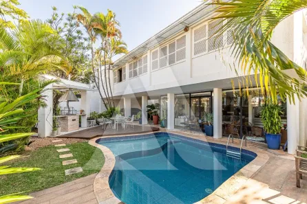 Casa com 4 Quartos para alugar, 400m² no Pacaembu, São Paulo