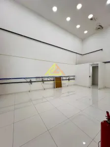 Galpão/Depósito/Armazém com 3 Quartos à venda, 180m² no Vila Dom Pedro II, São Paulo