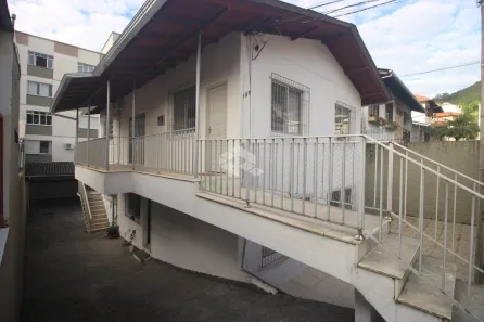 Casa com 8 Quartos à venda, 228m² no Trindade, Florianópolis