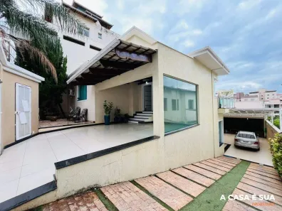 Casa com 4 Quartos à venda, 392m² no Jardim Riacho das Pedras, Contagem