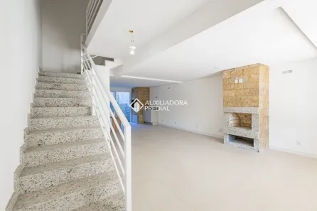 Apartamento com 3 Quartos para alugar, 180m² no Jardim Itu, Porto Alegre