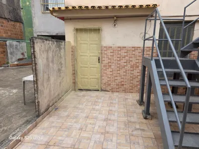Apartamento com 2 Quartos para alugar, 60m² no Cobilândia, Vila Velha