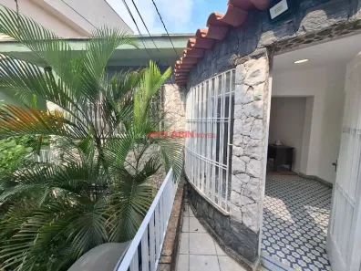 Casa com 3 Quartos à venda, 210m² no Saúde, São Paulo
