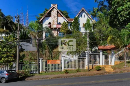 Casa com 5 Quartos para alugar, 550m² no Belvedere, Belo Horizonte