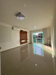 Casa de Condomínio com 3 Quartos à venda, 140m² no Jardim Rio das Pedras, Cotia
