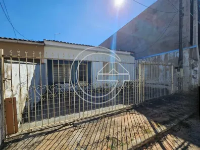 Casa com 2 Quartos para alugar, 10m² no Centro, Marília