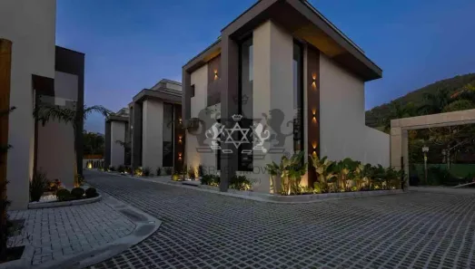 Sobrado com 3 Quartos à venda, 199m² no Camburi, São Sebastião