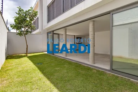 Casa de Condomínio com 4 Quartos à venda, 297m² no Jardim Europa, São Paulo
