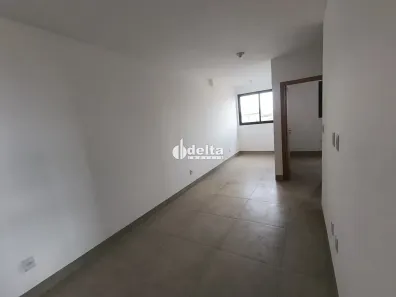 Apartamento com 2 Quartos para alugar, 55m² no Segismundo Pereira, Uberlândia