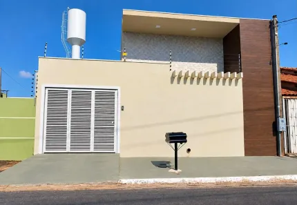 Casa com 3 Quartos à venda, 200m² no Centro-Sul, Várzea Grande