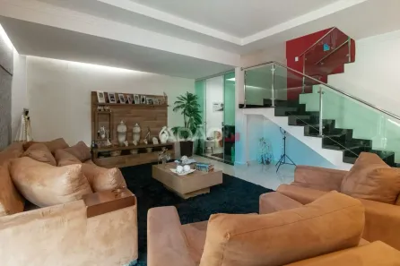 Casa com 4 Quartos à venda, 270m² no Parque Amazônia, Goiânia