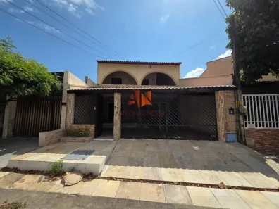 Casa com 4 Quartos à venda, 255m² no Parque Iracema, Fortaleza