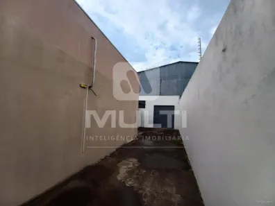 Casa com 1 Quarto para alugar, 140m² no Jardim Patrícia, Uberlândia