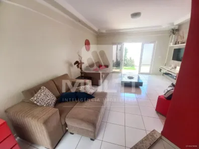 Casa com 3 Quartos à venda, 200m² no Cidade Jardim, Uberlândia