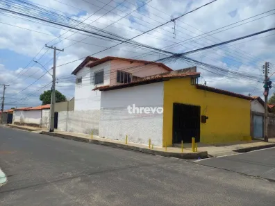 Casa com 4 Quartos à venda, 260m² no Itararé, Teresina