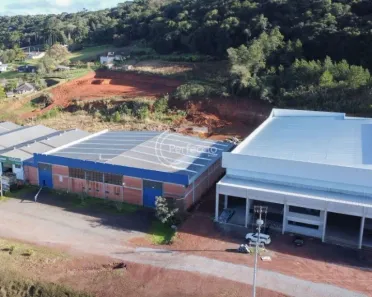 Prédio Comercial para alugar, 2000m² no Ana Rech, Caxias do Sul