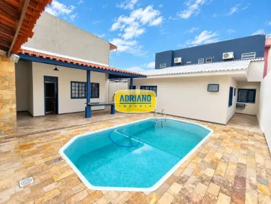 Casa com 2 Quartos para alugar, 120m² no Barreiros, São José