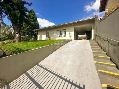 Casa com 3 Quartos à venda, 135m² no Santo Antônio, Joinville