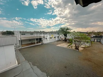 Prédio Comercial com 10 Quartos à venda, 2421m² no Vila José Paulino Nogueira, Paulínia