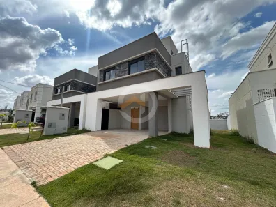 Casa de Condomínio com 4 Quartos à venda, 166m² no Residencial Jardins Lyon, Aparecida de Goiânia