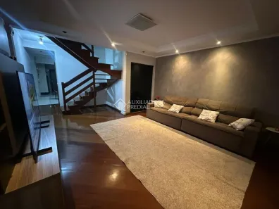 Sobrado com 3 Quartos para alugar, 190m² no Parque das Nações, Santo André