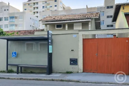 Ponto Comercial para alugar, 204m² no Abraão, Florianópolis