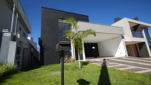 Casa de Condomínio com 3 Quartos à venda, 158m² no Jardins Bolonha, Senador Canedo