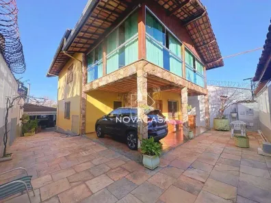 Sobrado com 3 Quartos à venda, 260m² no Planalto, Belo Horizonte