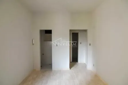Kitnet à venda, 20m² no Centro, Rio de Janeiro