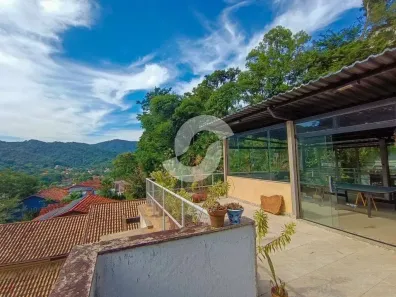 Casa de Condomínio com 5 Quartos à venda, 300m² no Itaipu, Niterói