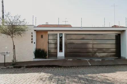 Casa com 3 Quartos para alugar, 227m² no Vila Santana, Araraquara
