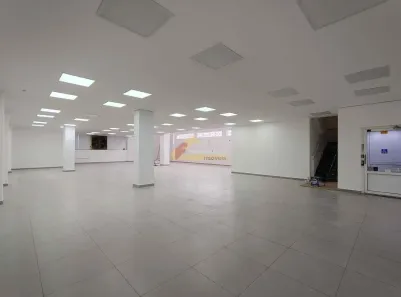 Ponto Comercial para alugar, 960m² no Centro, Divinópolis
