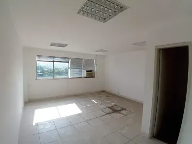 Sala Comercial para alugar, 15m² no Tanque, Rio de Janeiro