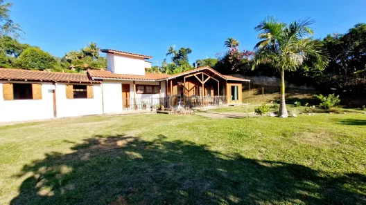 Fazenda/Sítio com 3 Quartos à venda, 180m² no Condomínio Miragem, Simão Pereira