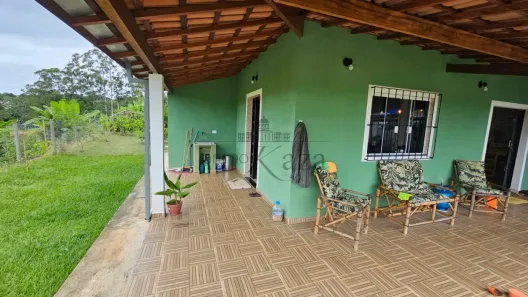 Fazenda/Sítio com 2 Quartos à venda, 121m² no Jardim Colônia, Jacareí