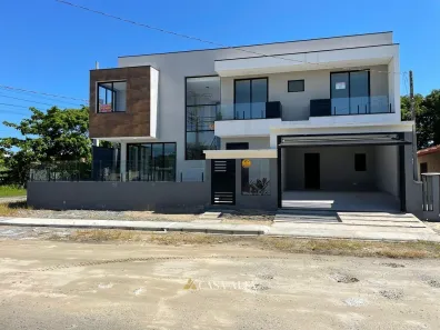 Sobrado com 3 Quartos à venda, 193m² no Leblon, Pontal do Paraná