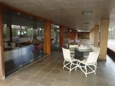 Sobrado com 5 Quartos para venda ou aluguel, 900m² no Jardim Brasil, Bauru