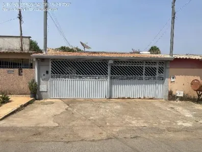 Casa com 2 Quartos à venda, 262m² no Centro, Santo Antônio do Descoberto