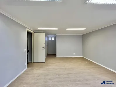 com 7 Quartos para alugar, 250m² no Água Branca, São Paulo