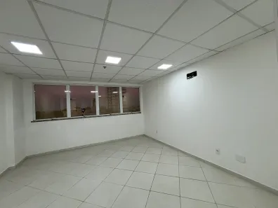 Consultório para alugar, 30m² no Imbetiba, Macaé