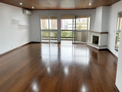 Apartamento com 3 Quartos para alugar, 210m² no Cambuí, Campinas