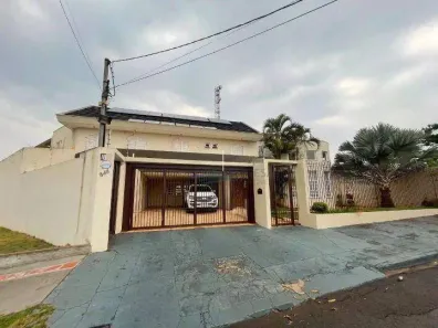 Sobrado com 4 Quartos à venda, 374m² no Parque Residencial Alcântara, Londrina