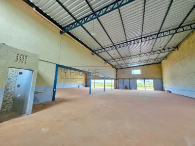 Galpão/Depósito/Armazém para alugar, 650m² no Estâncias Aroeira, Trindade