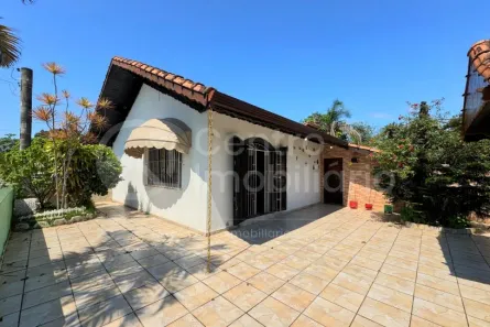 Casa com 2 Quartos à venda, 140m² no Jardim Mar-e-Sol, Peruíbe