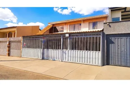 Casa com 11 Quartos à venda, 365m² no Taguatinga Norte, Brasília
